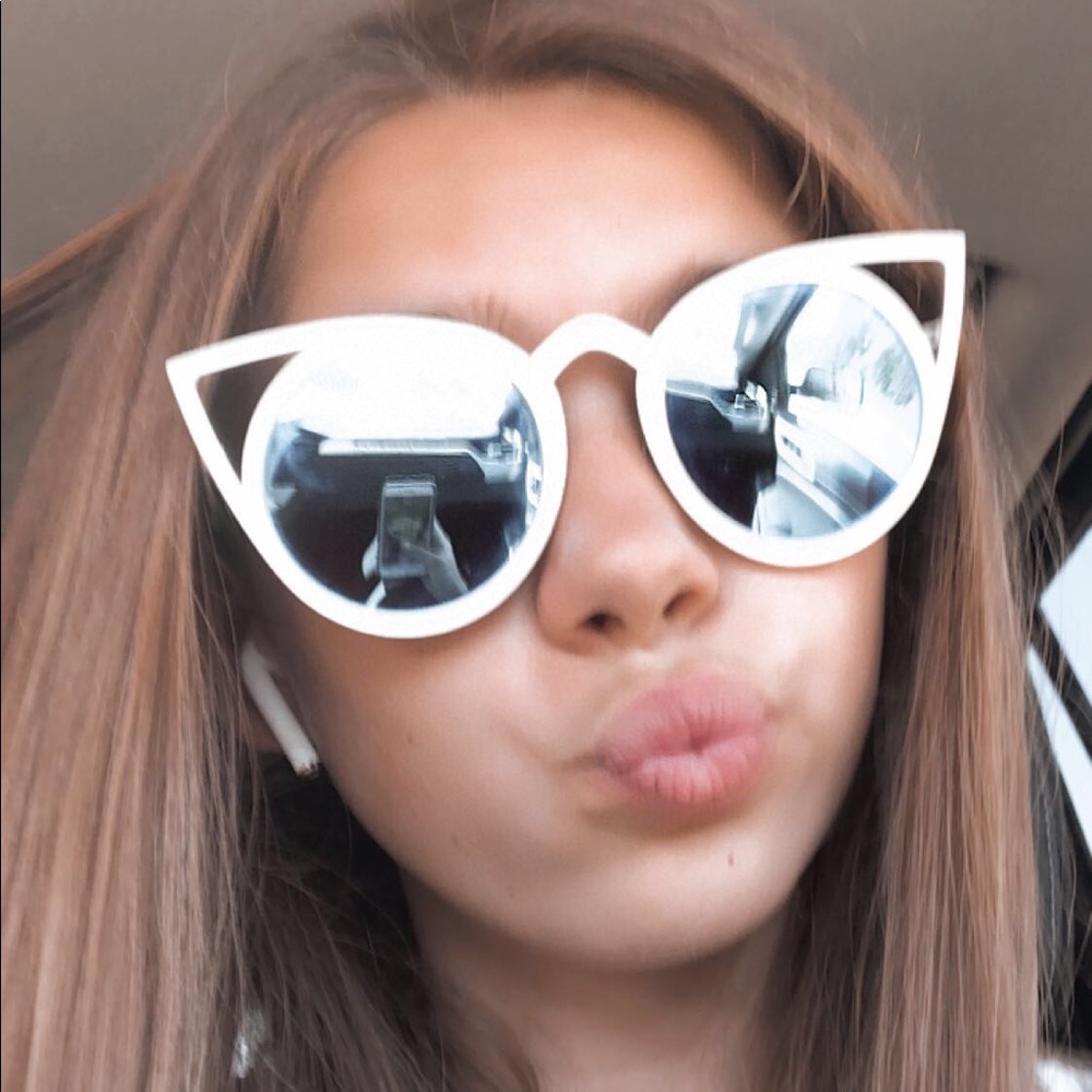 Meet your Posher, Maddie